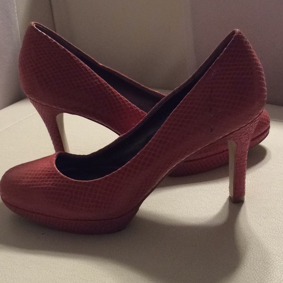 Top Moda Platform Pumps - Picture 3 of 7